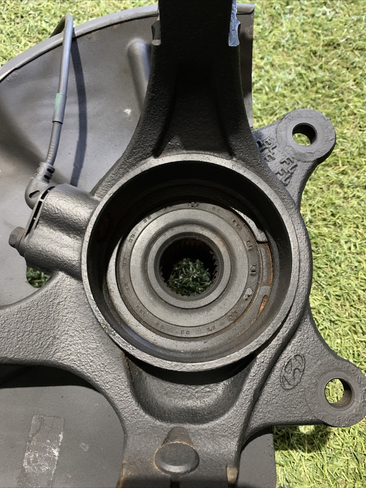 Mozzo Montante Fusello Anteriore Sinistra Kia Sportage 2010-2016 1.7 Diesel