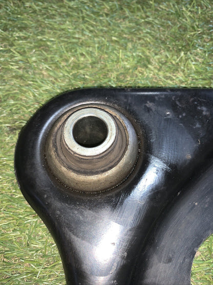 Braccio Oscillante Anteriore Destro Peugeot 2008 Anno 2013 1.6 Diesel 9803286480