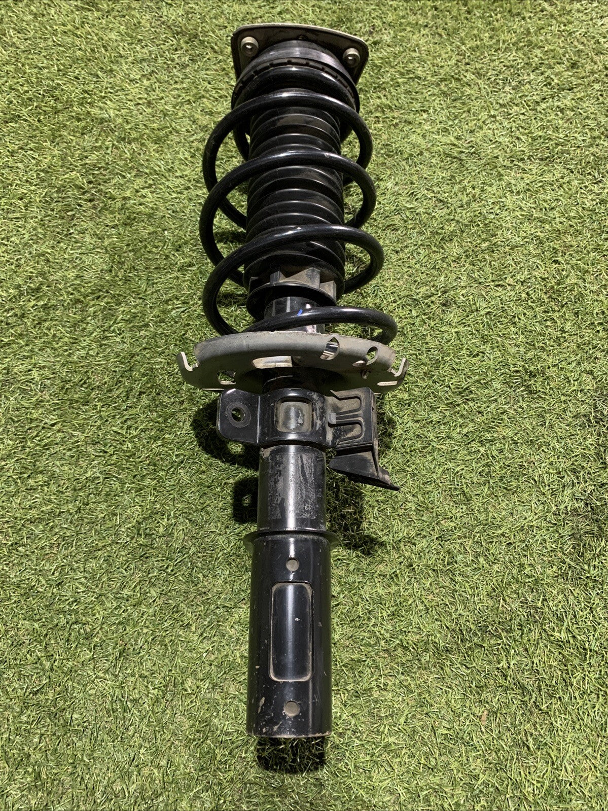 Ammortizzatore Anteriore Destro  Peugeot 308 2016 1.6 Diesel 9823318680