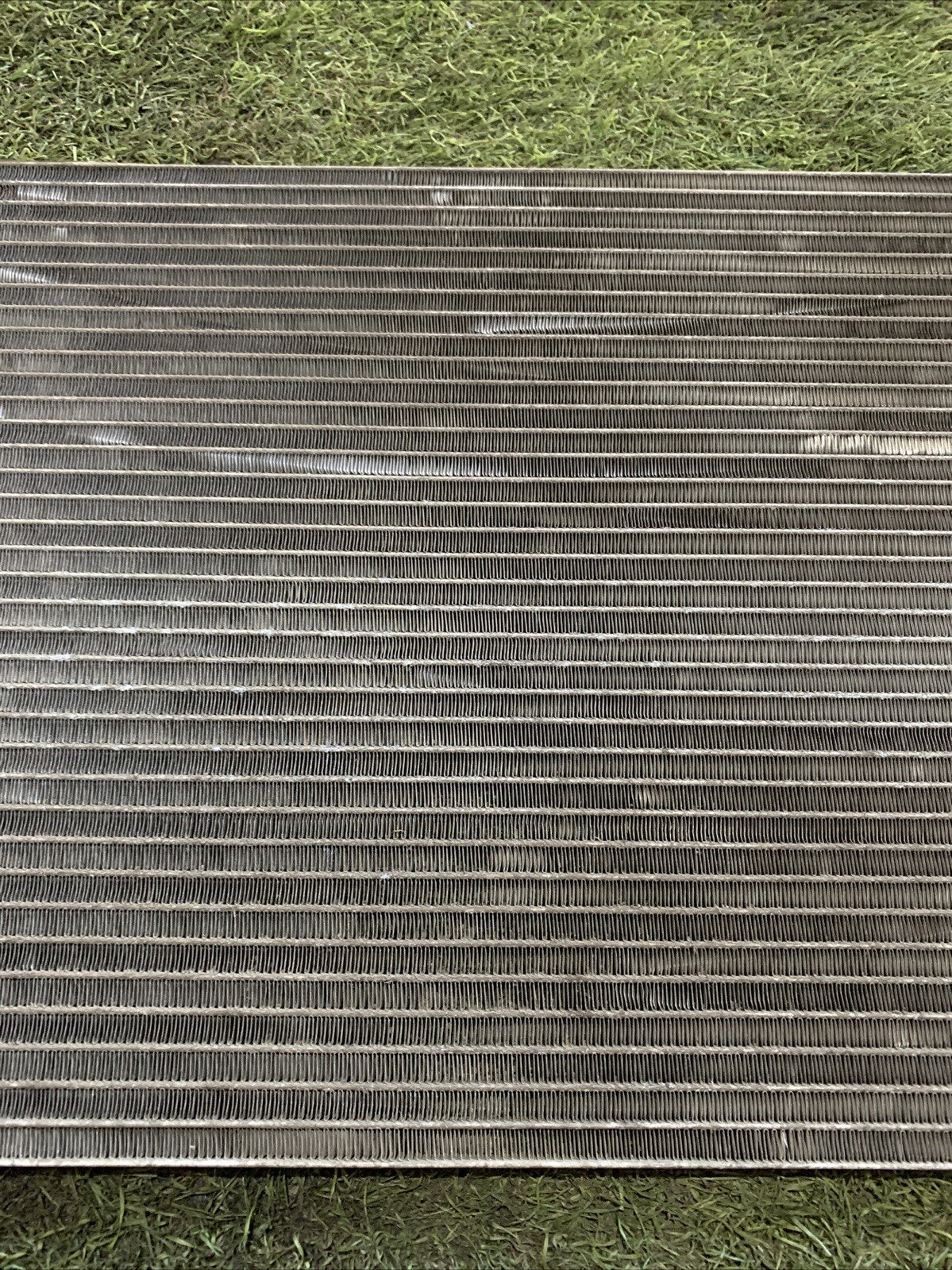 CONDENSATORE ARIA CONDIZIONATA FIAT GRANDE PUNTO 55700406 1.2 BENZINA (3)