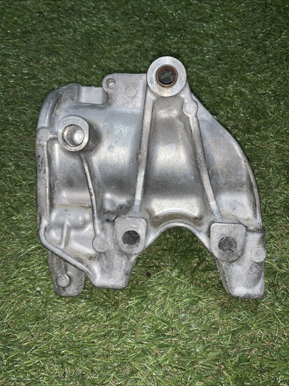 Staffa del cuscinetto di supporto dell’albero di trasmissione Mercedes W177