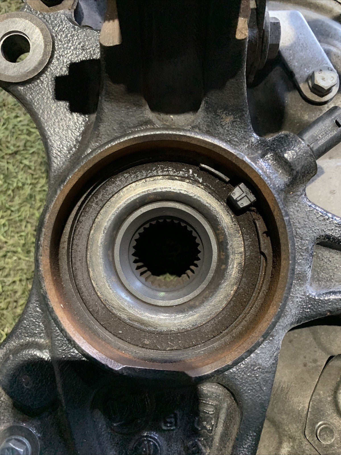 MOZZO MONTANTE FUSELLO ANTERIORE DESTRO PEUGEOT 5008 II 2019 1.5 DIESEL (2)