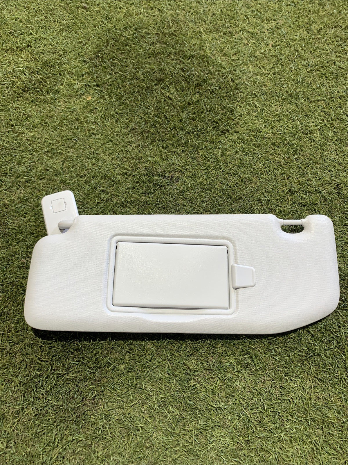 Aletta Parasole Sinistra Peugeot 208 2017 16125932