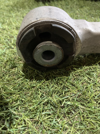 Braccio Oscillante Superiore Anteriore Sinistro Maserati Levante 06700319950