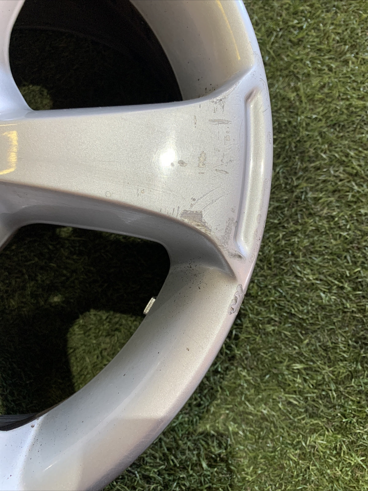 6R0071495A CERCHIO IN LEGA DA 15 POLLICI 5 FORI 6JX15H2ET40 VOLKSWAGEN POLO 6R(3