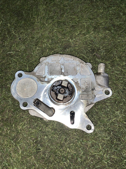 POMPA VUOTO AUDI A4-A5 8K2 8K5 - 2.0 TDI (2007 IN POI) 03L145100F DEPRESSORE