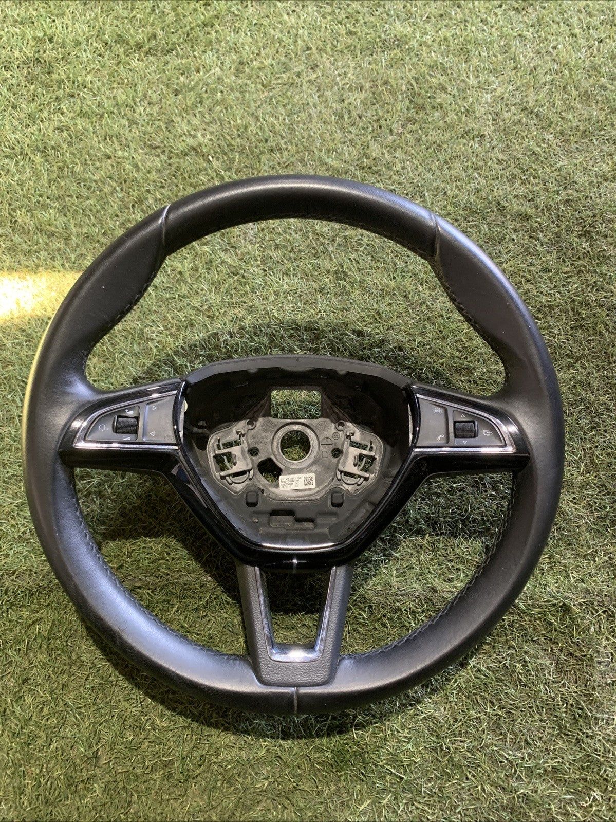 Volante In Pelle Multifunzione Skoda Fabia 2017 3V0419091L (2)