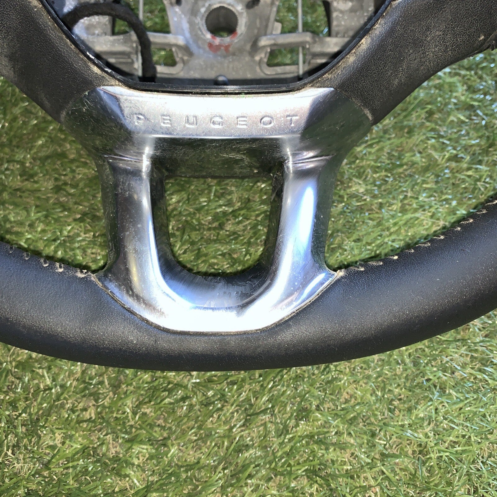 Volante sterzo PEUGEOT 208/2008 Anno 2015 6191373 CONSUMATO