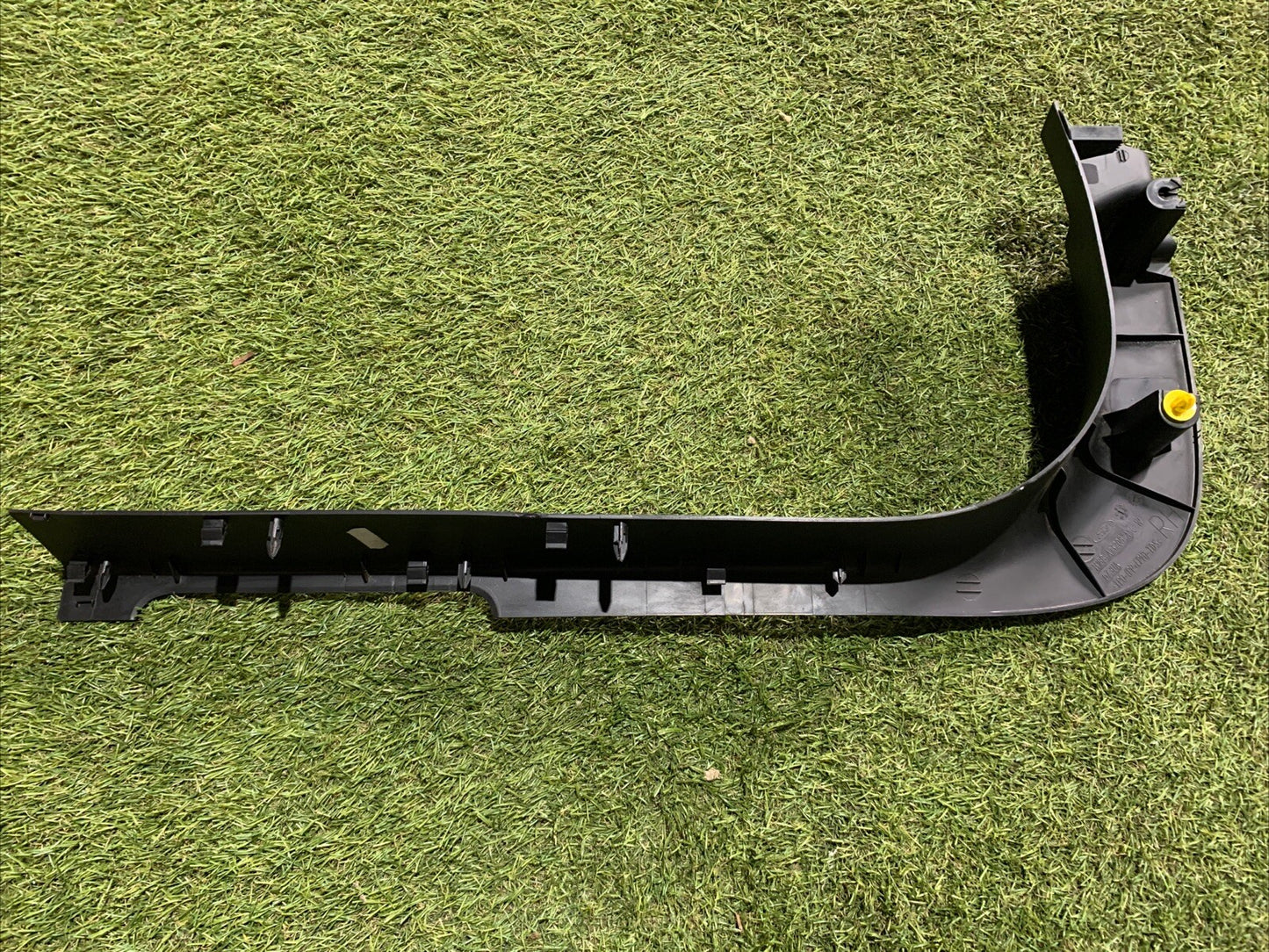 BATTITACCO ANTERIORE DESTRO FORD FIESTA MK7 2019 – H1BB-A13208-A