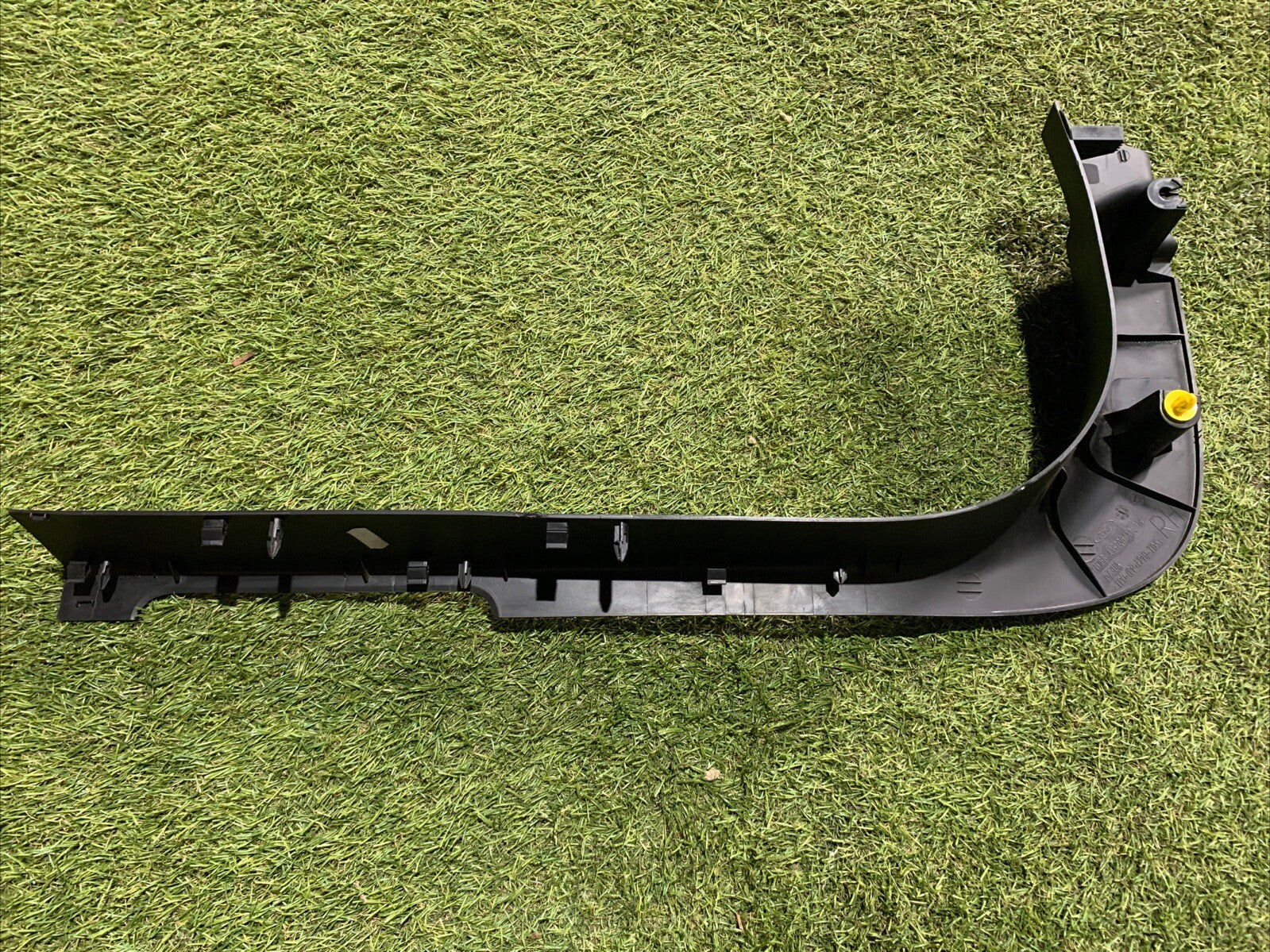 BATTITACCO ANTERIORE DESTRO FORD FIESTA MK7 2019 – H1BB-A13208-A