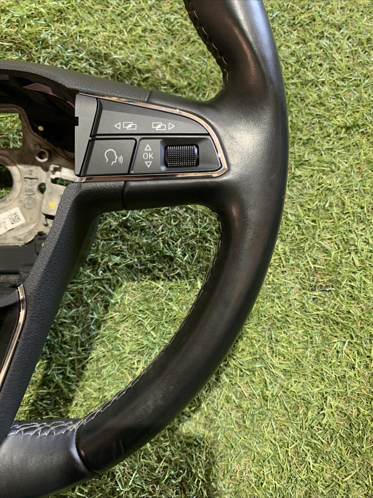 Sterzo Volante In Pelle Multifunzione Seat Ateca 2017 5F0419091L