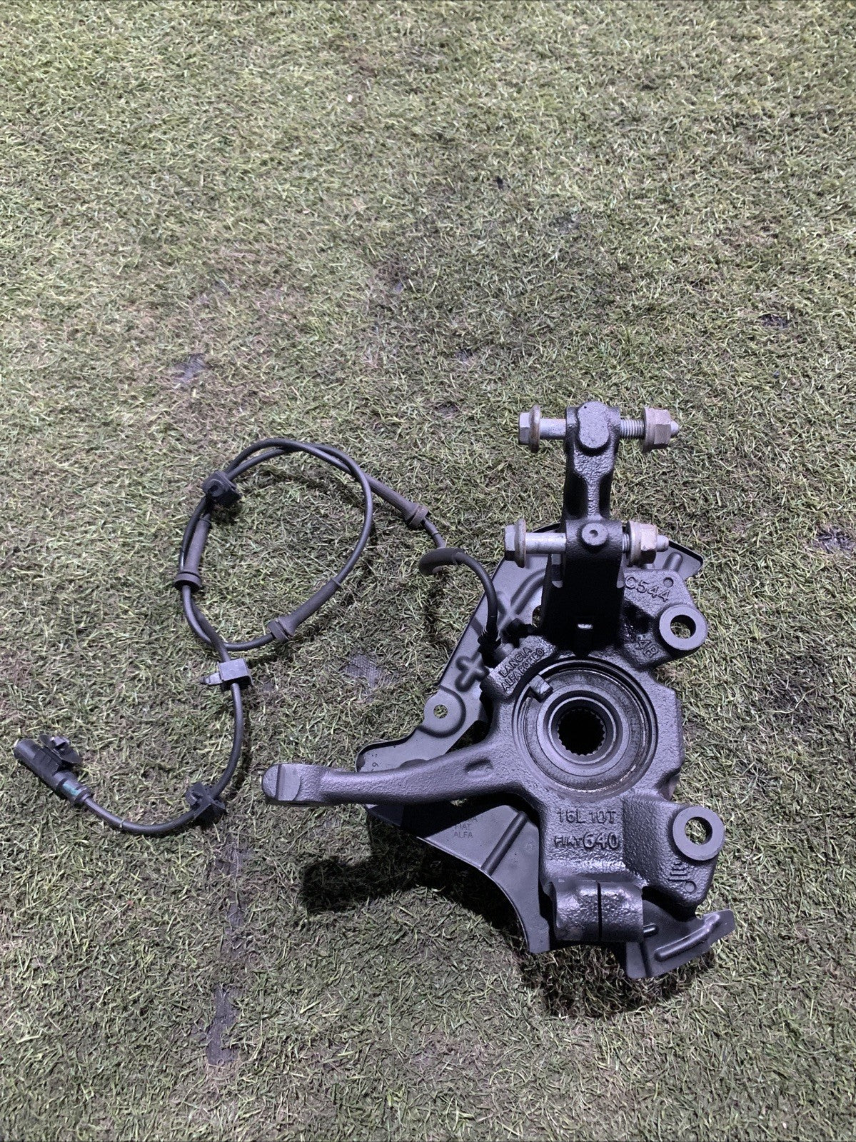 Mozzo Montante Fusello Anteriore Sinistra Lancia Ypsilon Dal 2011 1.2 Benzina 