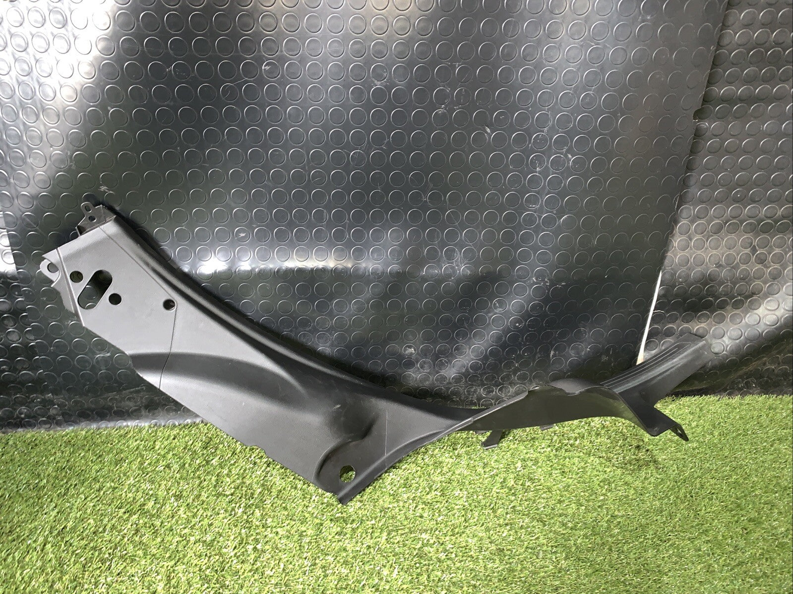 Rivestimento montante inferiore posteriore SX Lancia Ypsilon 2012 735489375