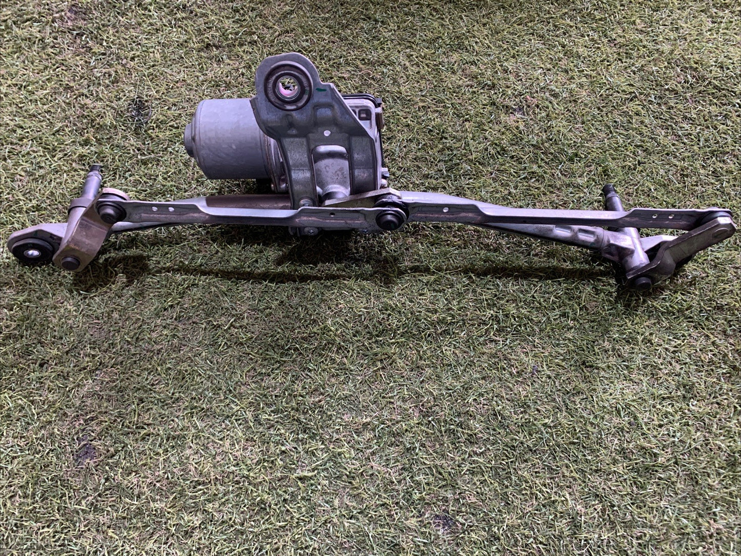 Motorino Tergicristalli Anteriore Alfa Romeo Giulia ( 2017 ) cod : 00505434570