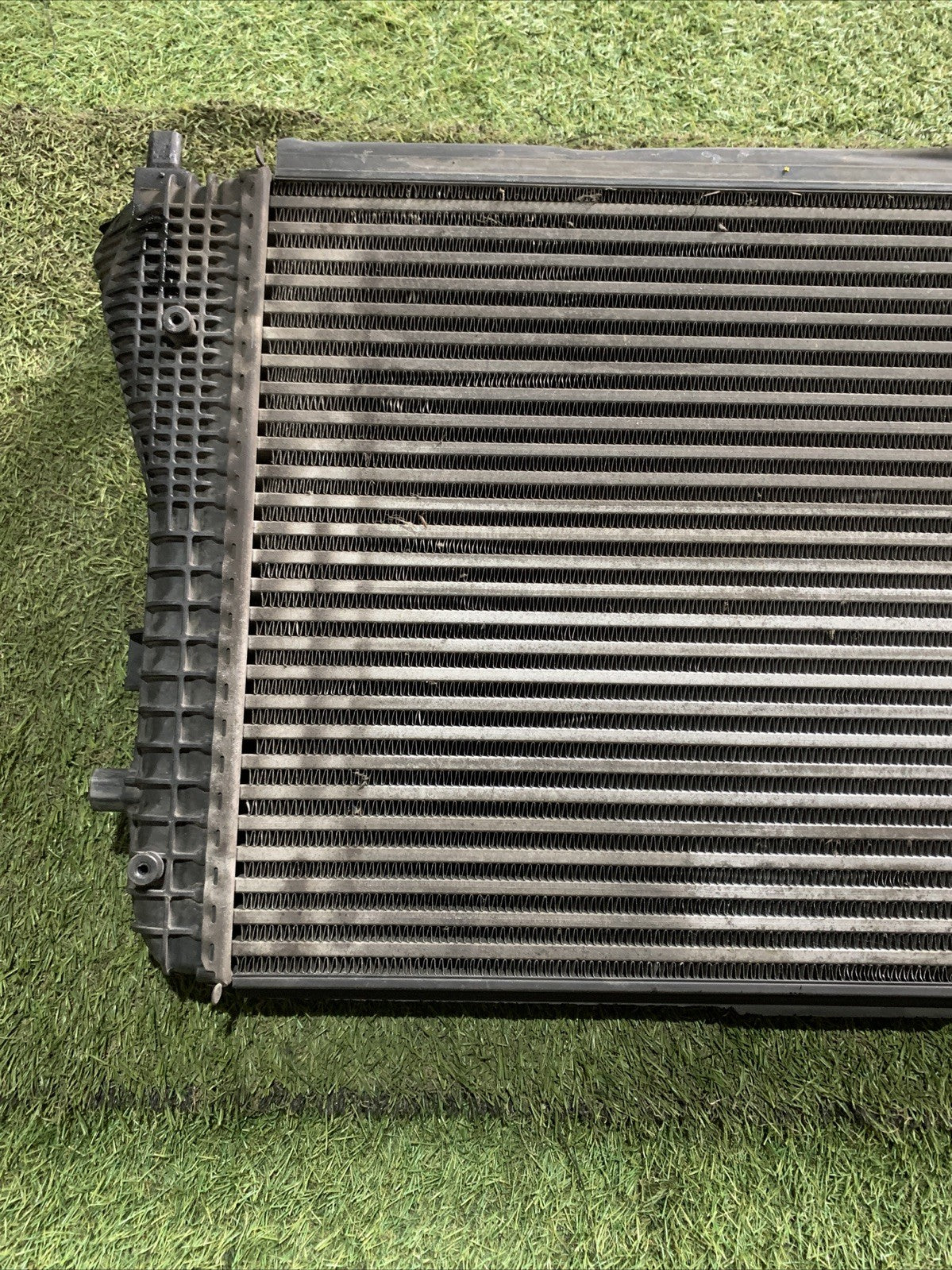 Radiatore Intercooler Volkswagen Golf 6 2.0 Diesel 1K0145803T