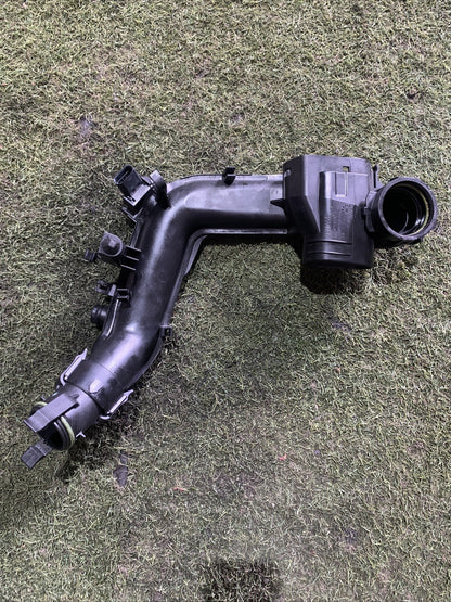 Tubo Aspirazione Filtro Aria Volkswagen Polo 2024 1.0 Benzina 04C145673