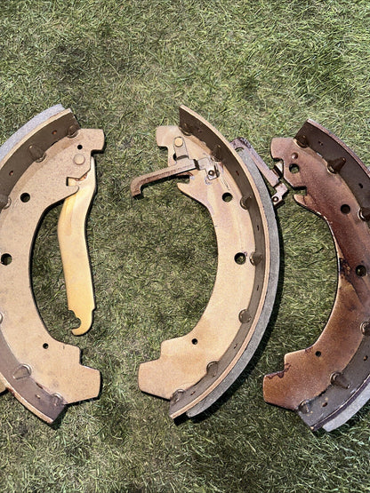 Kit ganasce freno Brembo Posteriore per VW TRANSPORTER LT 40-55 28-35 Oro 2