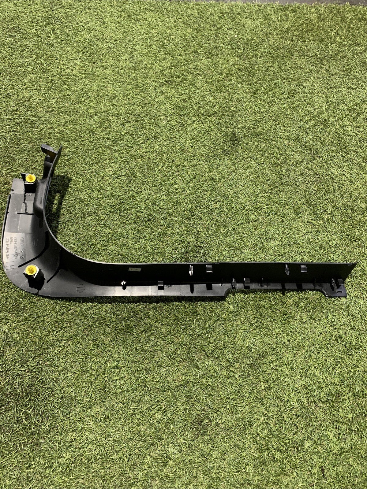 BATTITACCO ANTERIORE SINISTRO FORD FIESTA MK7 2019 – H1BB-A13209-A