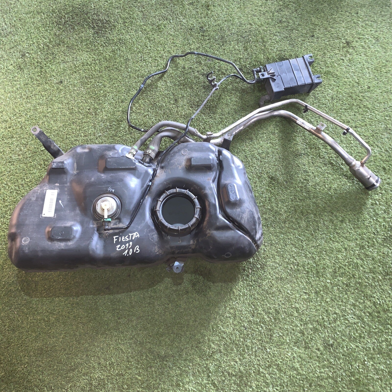 J1B1-9K007-B serbatoio carburante per FORD FIESTA VII 1.0 Benzina 2019