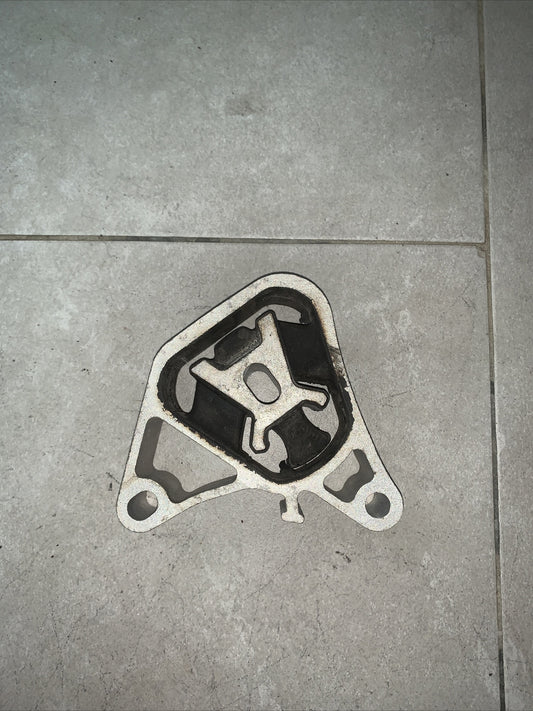 MERCEDES-BENZ B W246 B180 CDI Supporto Motore Destro A2462400809
