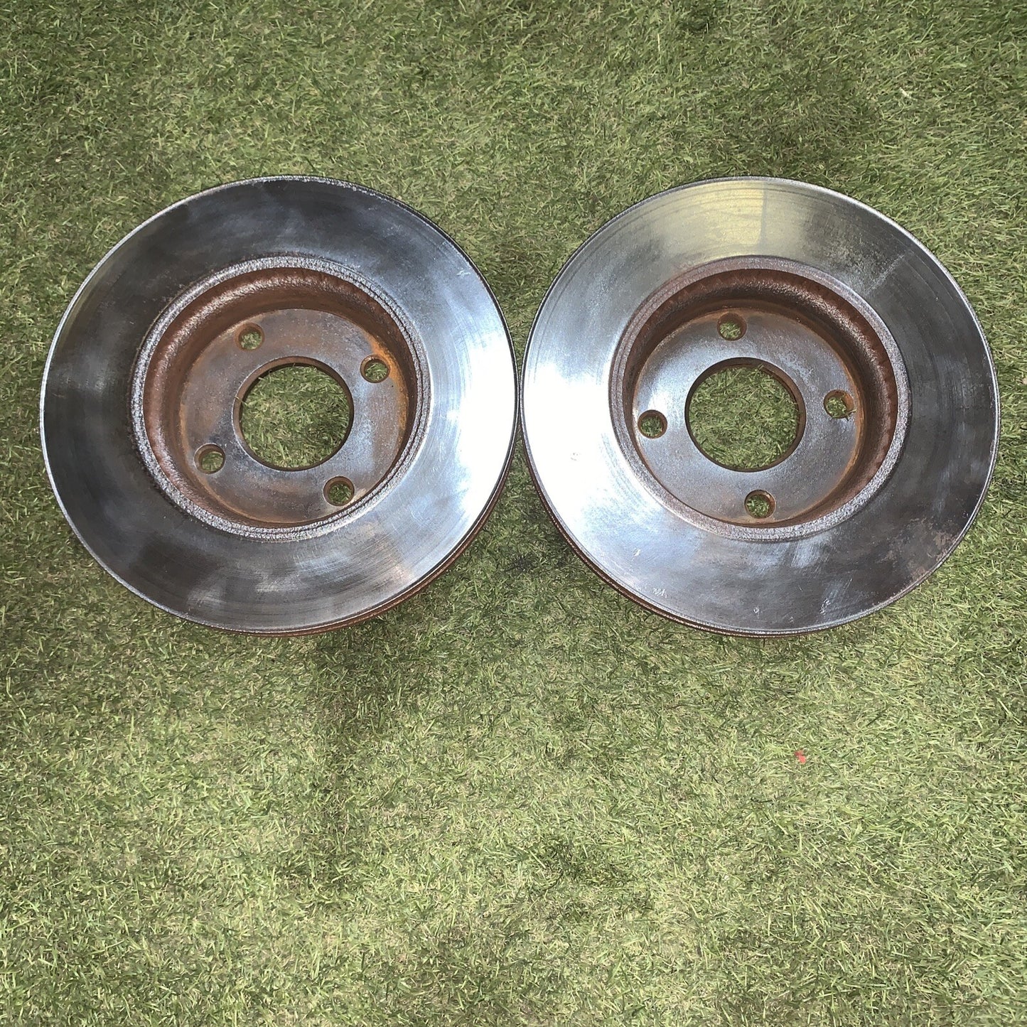 Dischi E Pasticche Posteriori Ford Fiesta 2019 1.0 Benzina Originali 