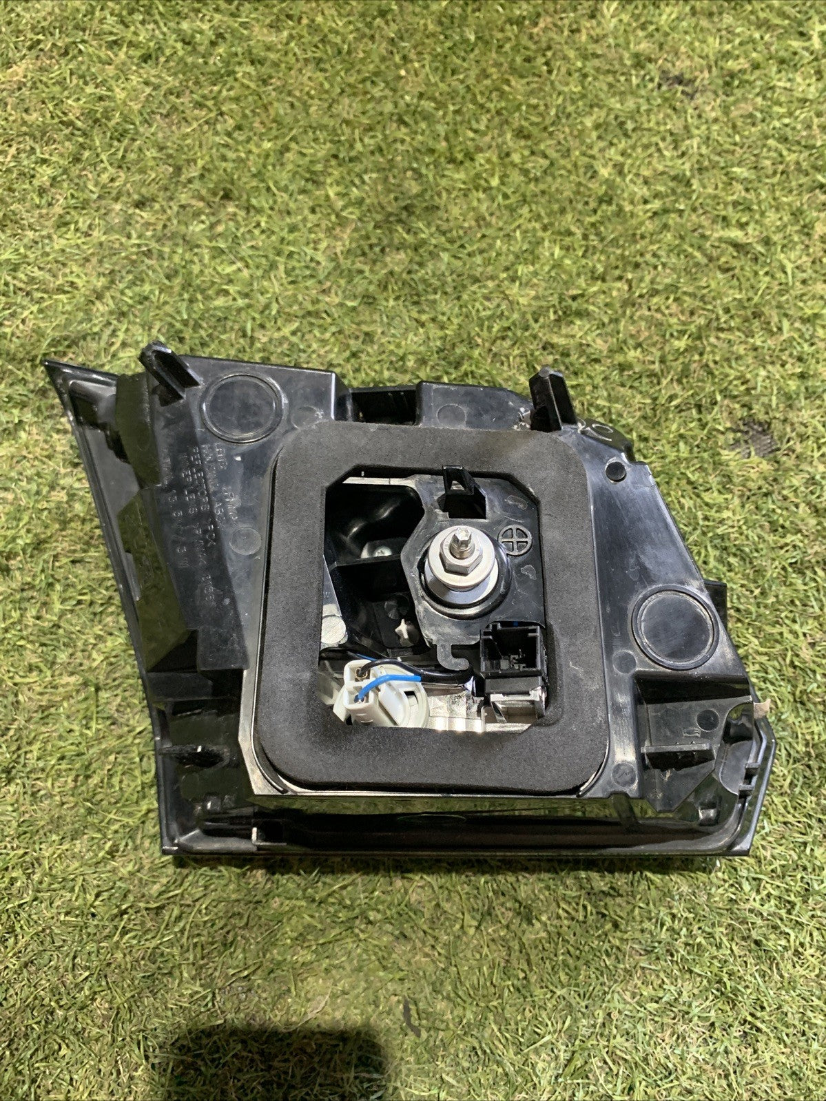 STOP POSTERIORE DESTRO INTEGRATO NEL PORTELLO PER PEUGEOT 3008 2017 9810477780