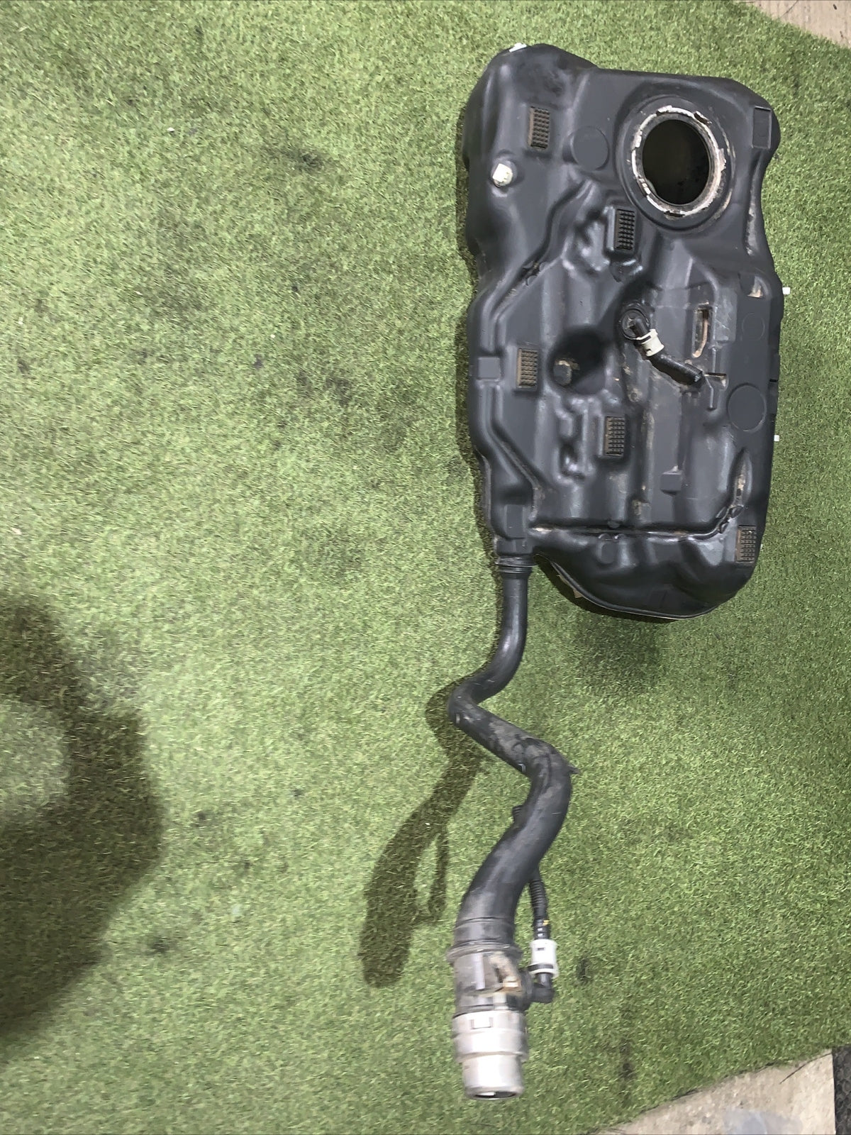 51965159 Serbatoio Vaso Riempitivo Carburante FIAT 500X 1.3 MJT 2020 (3)