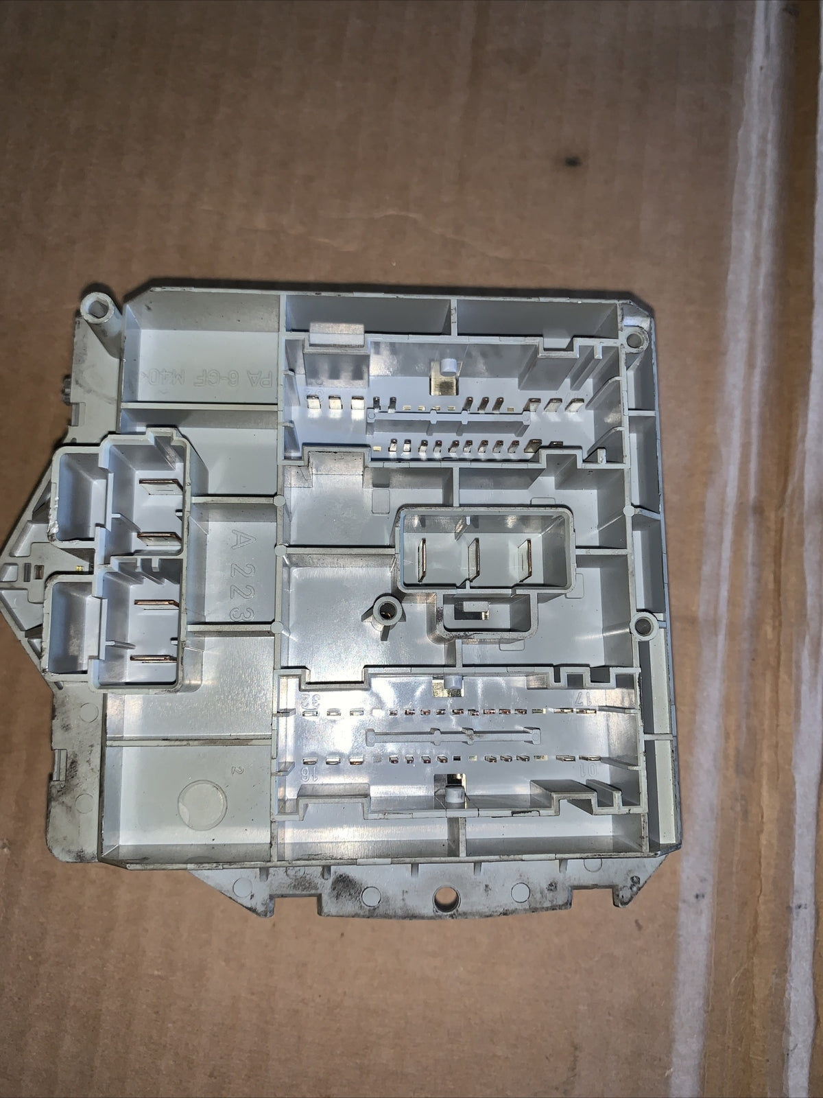 46558760 CENTRALINA SCATOLA FUSIBILI RELÈ ALFA ROMEO 147 1.9 D 85KW 5P (2004)