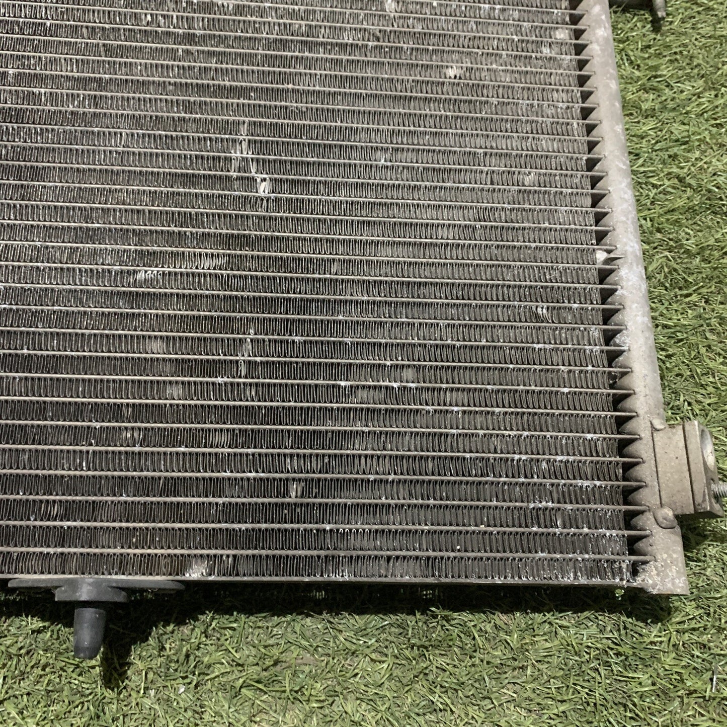 9674813580 RADIATORE ARIA CONDIZIONATA PEUGEOT 207 1.4 HDI (2)