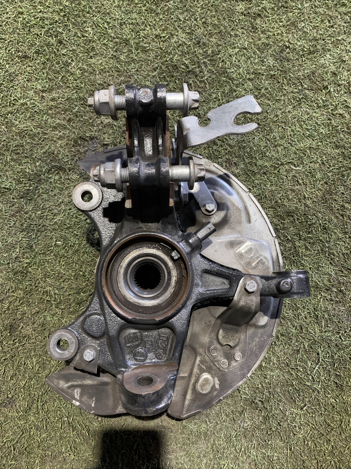 MOZZO MONTANTE FUSELLO ANTERIORE DESTRO PEUGEOT 5008 II 2019 1.5 DIESEL (2)