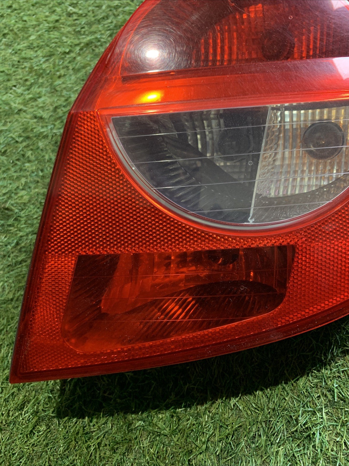 STOP FANALE POSTERIORE DESTRO PER RENAULT Clio Serie 89038050 (04>08)