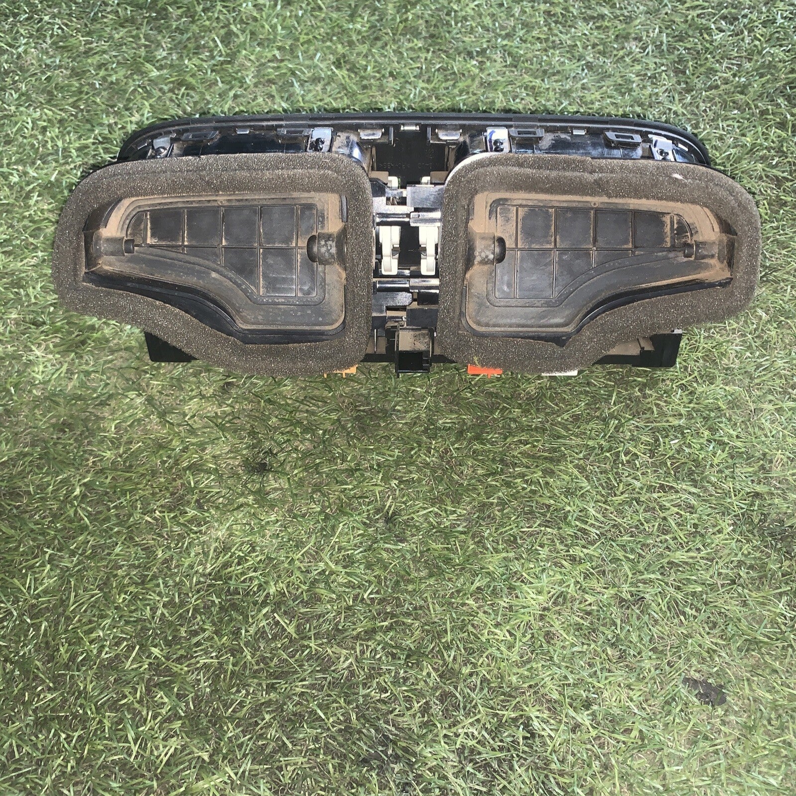 Bocchette aerazione cruscotto centrale VOLKSWAGEN POLO 6R codice 6RF819728A