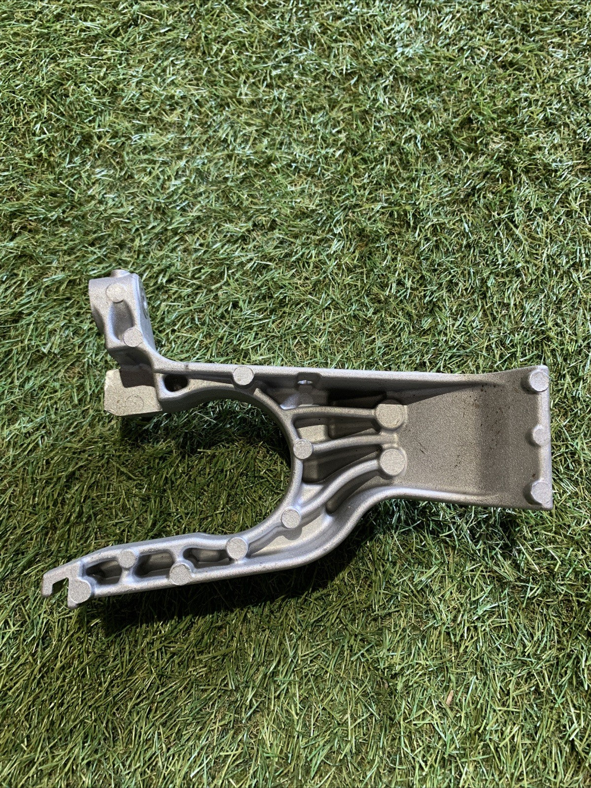 Supporto Motore Volvo XC60 2025 32333100