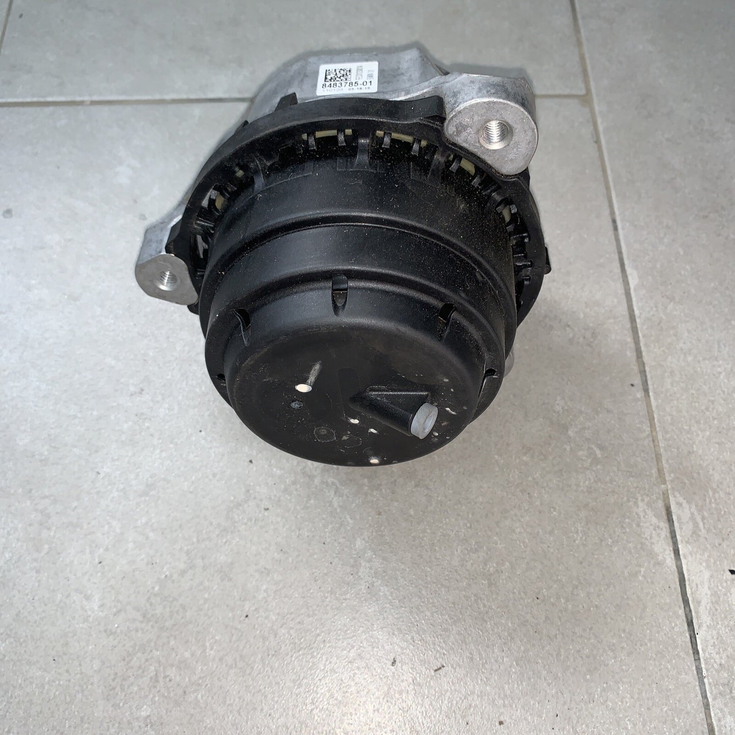 Supporto Motore Lato Sinistro BMW G30 G31 G32 G11 G12 Xdrive 8483785-01