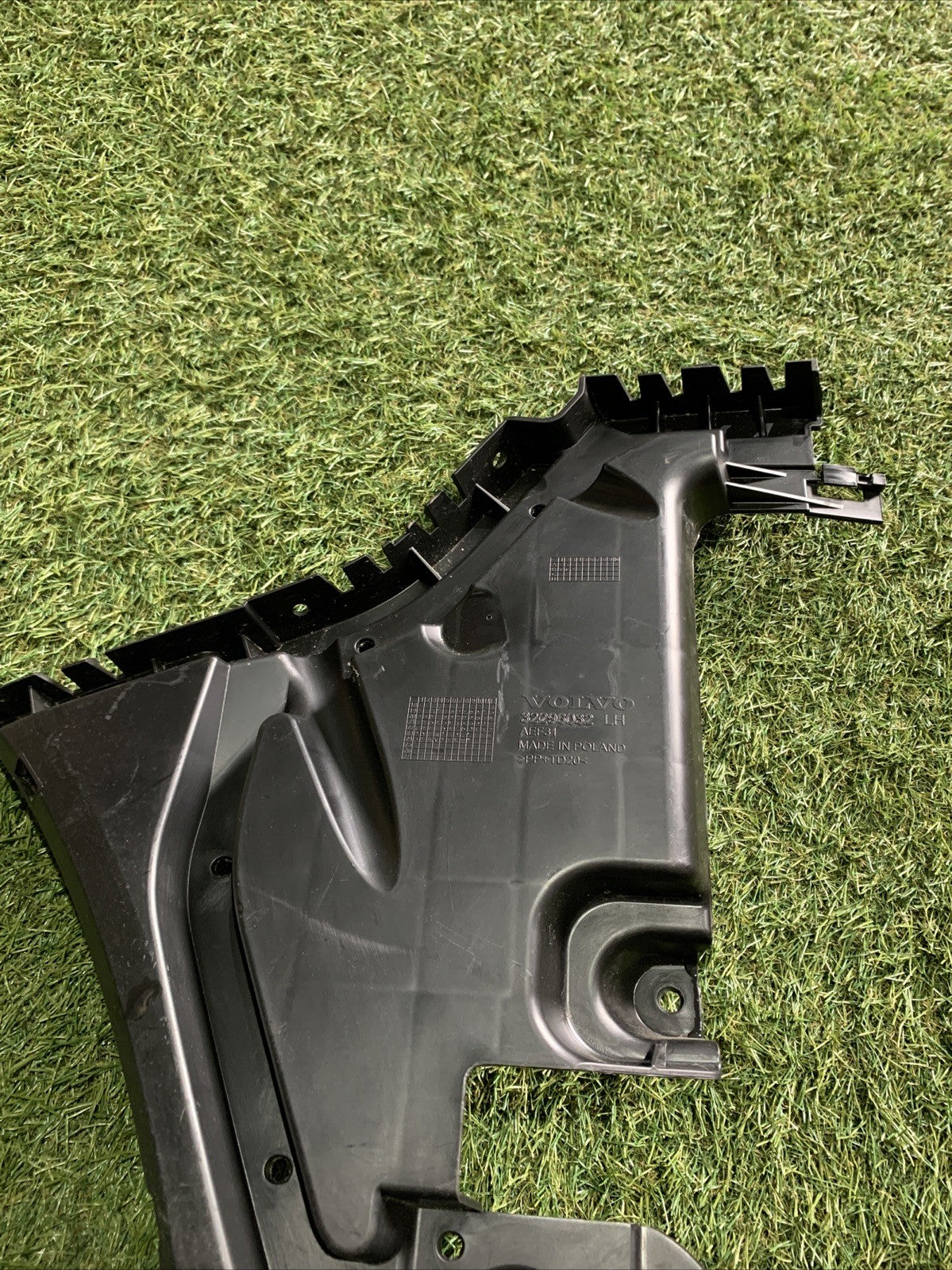 Staffa Paraurti Posteriore Sinistra Volvo XC60 2025 32296032