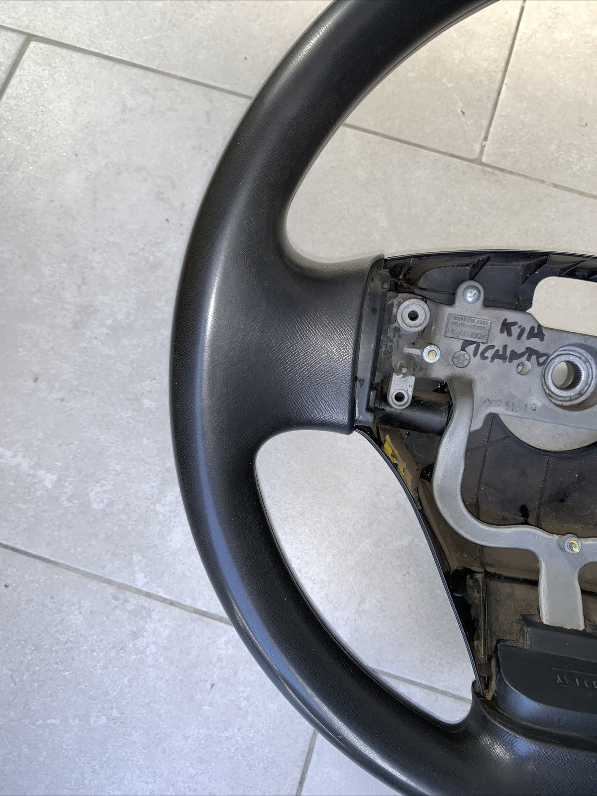 5611007700VA VOLANTE KIA PICANTO 1.0 46KW 5P B 5M (2010)