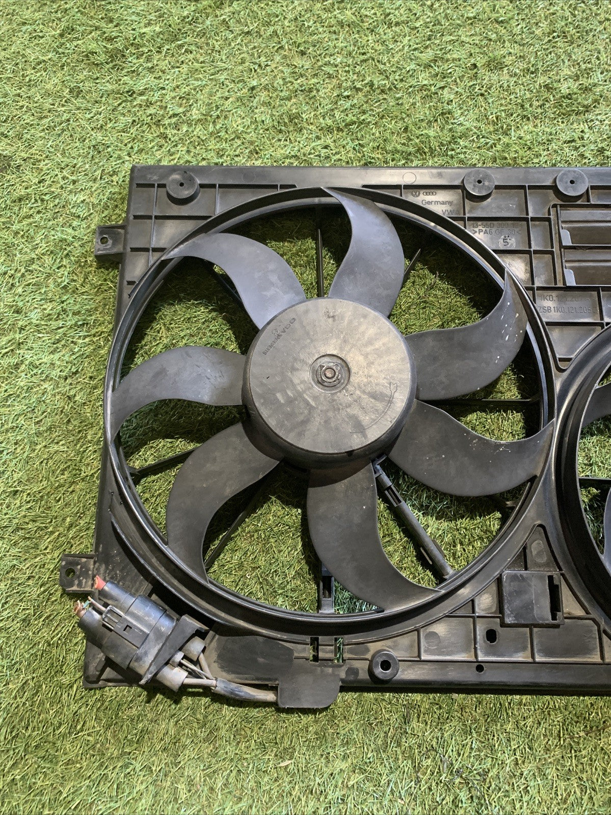 ELETTROVENTOLA RADIATORE VOLKSWAGEN GOLF V 2.0 TDI (2007) (1K0121207AA)