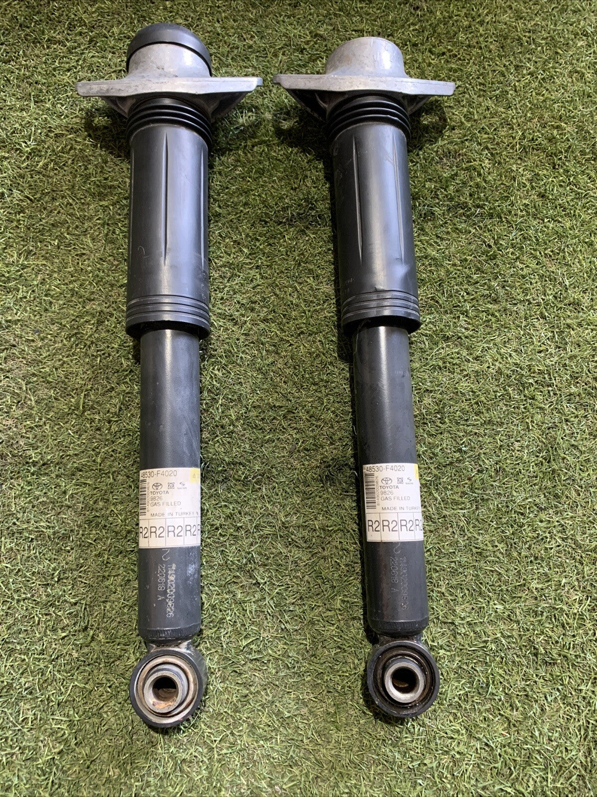 48530F4020 AMMORTIZZATORI POSTERIORI TOYOTA C-HR (X1) 1.8 HYBRID 2019