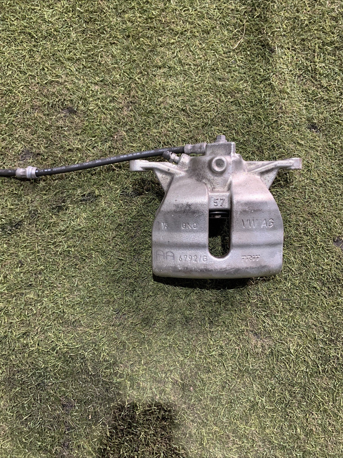 Pinza Freno Anteriore Destra Volkswagen T-roc 2023 1.6 Diesel 8V0615124