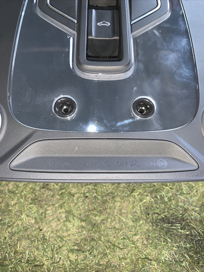 Plafoniera Audi Q7 2016 4M0947135AB