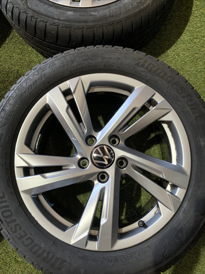 Cerchi In Lega Con Gomme Da 17 Volkswagen T-Roc 2024 R Line 2GA601025AM