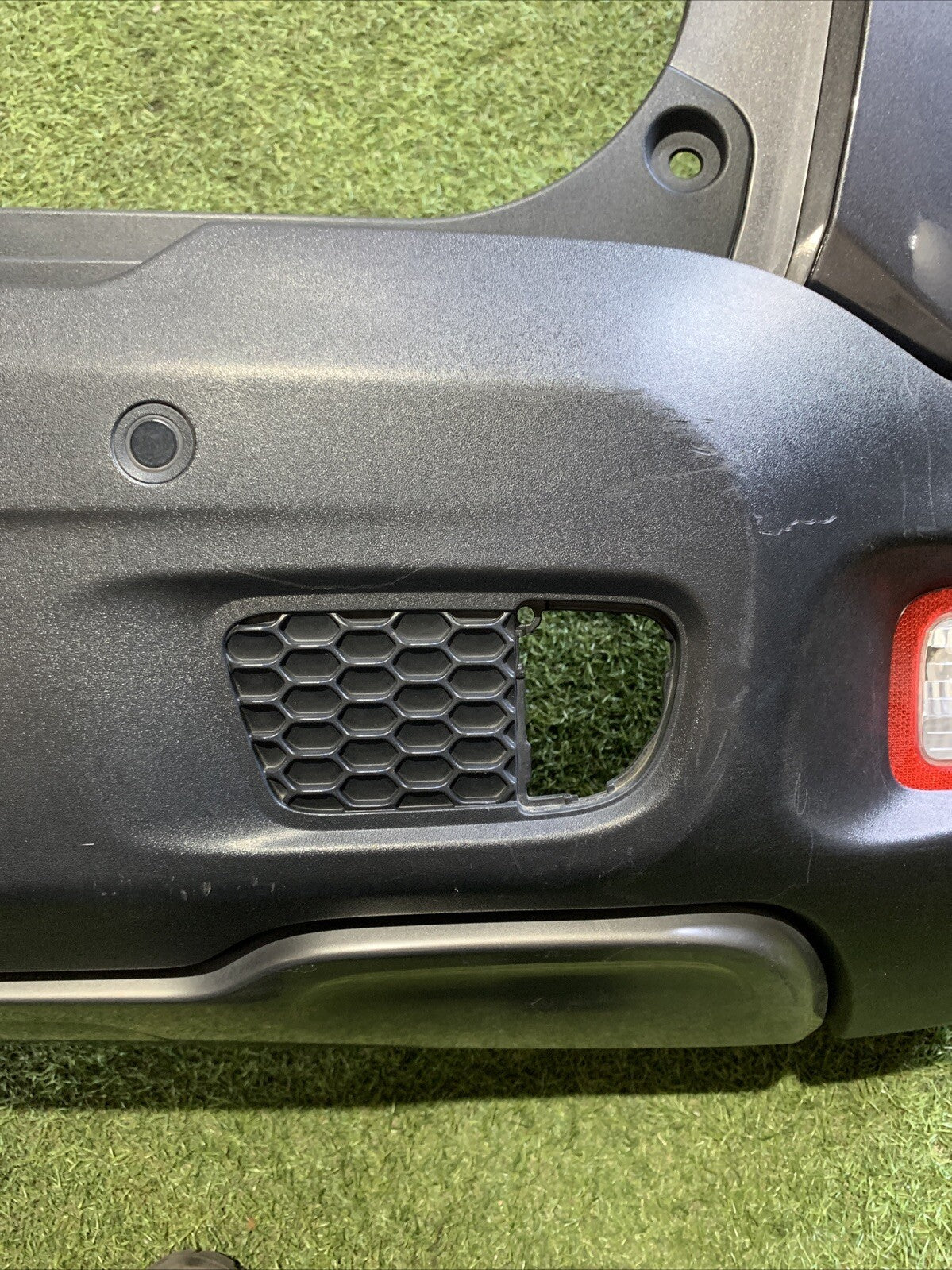 PARAURTI POSTERIORE CON SENSORI DI PARCHEGGIO JEEP RENEGADE 