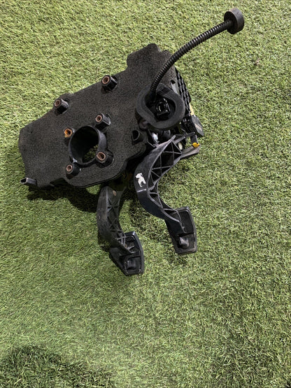 PEDALIERA FRENO FRIZIONE JEEP RENEGADE ANNO 2021 CODICE 00520490260 ORIGINALE