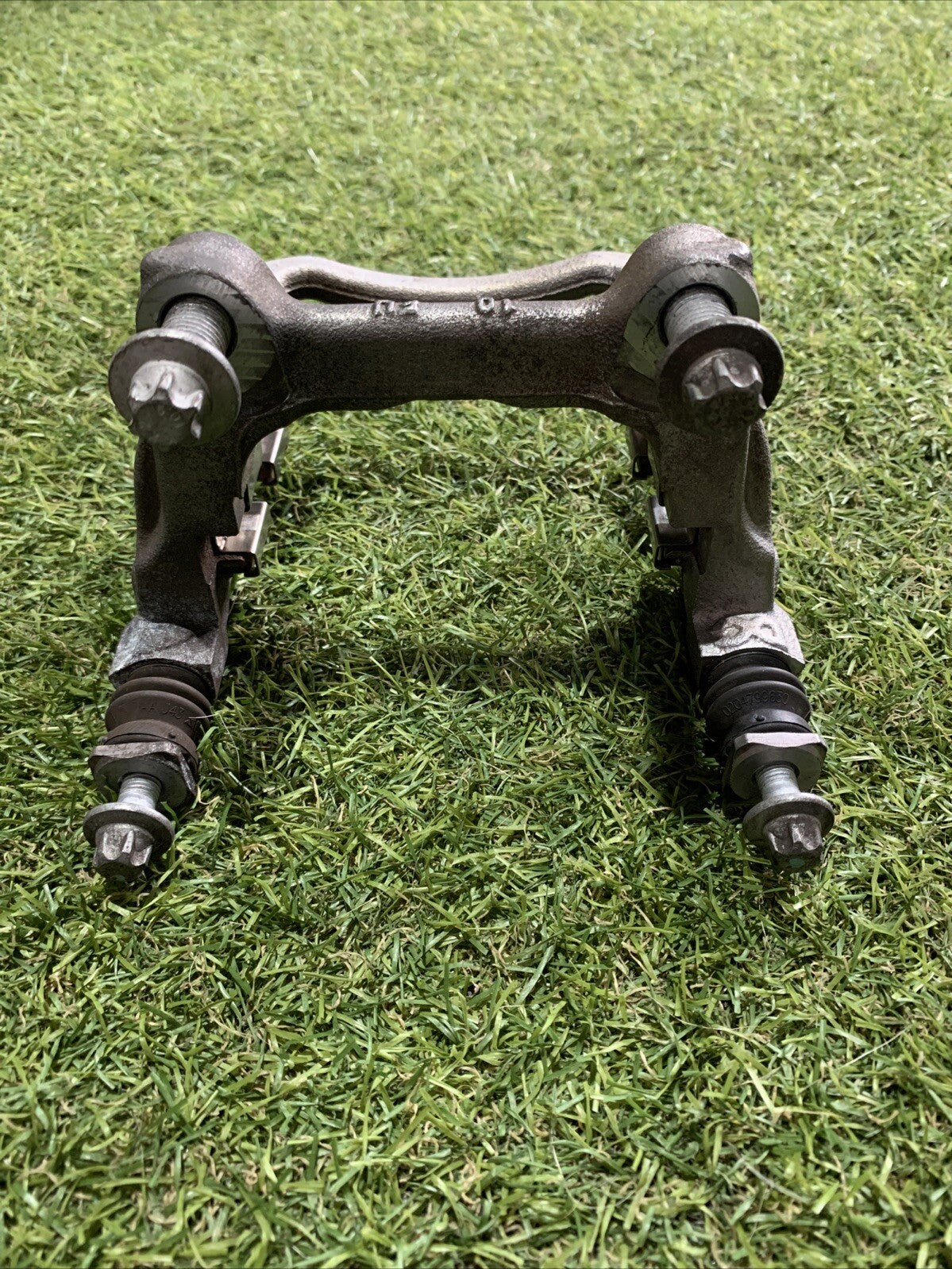 Supporto Porta Pinza Posteriore Destra Mercedes Classe B W247 2019 L72853AD