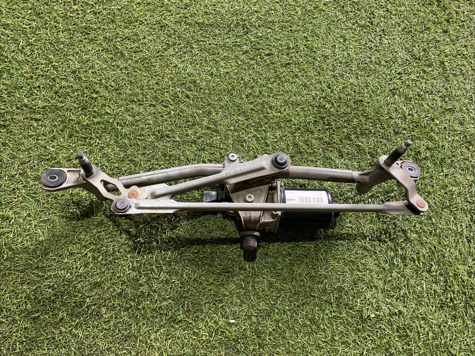 MOTORINO TERGICRISTALLO ANTERIORE PER FIAT 500 L Serie (351_352) 51883627 (12>)