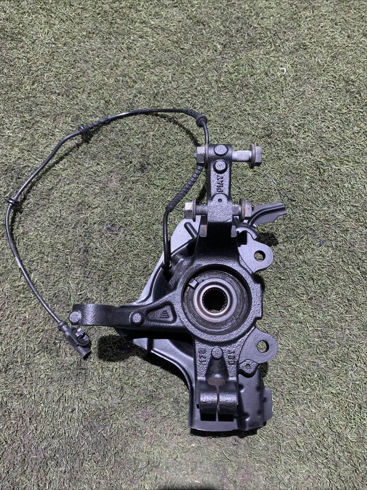 Mozzo Montante Fusello Anteriore Sinistra Fiat 500L 1.3 MJT 51910432