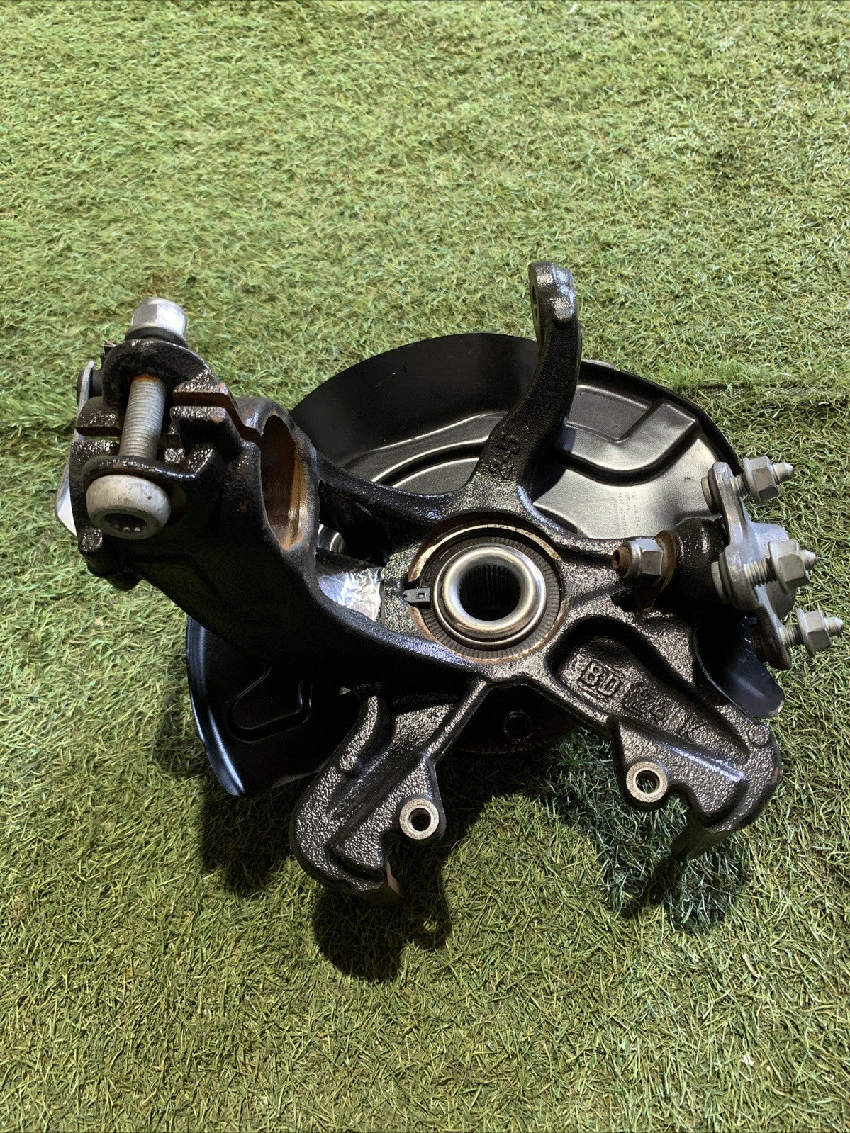 Mozzo Montante Fusello Anteriore Destra Volkswagen Polo 2024 1.0 B 2Q0407256AF