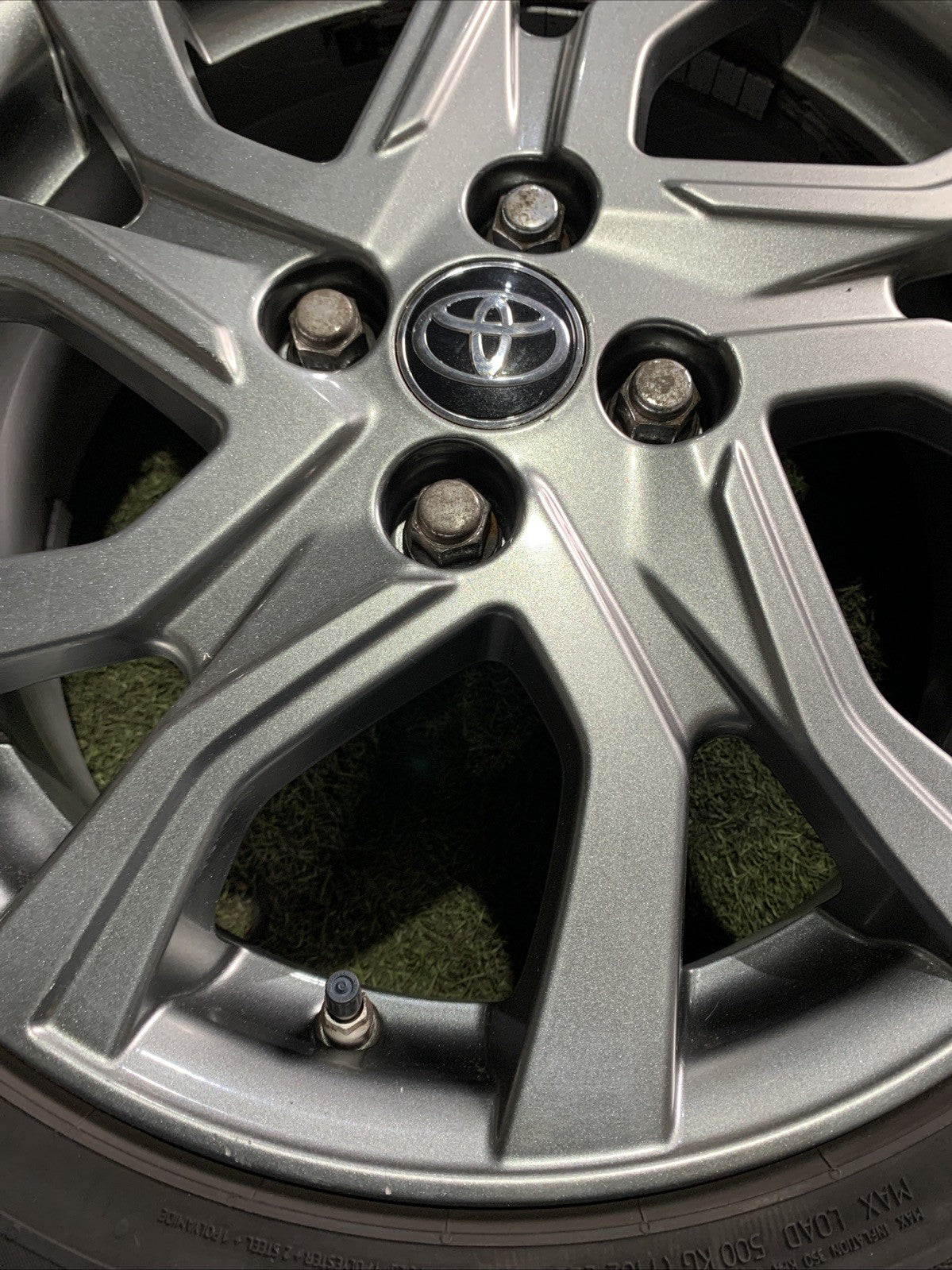 Cerchio In Lega Da 16 Con Gomma Toyota Yaris 2018 42611-0DC70 (1)