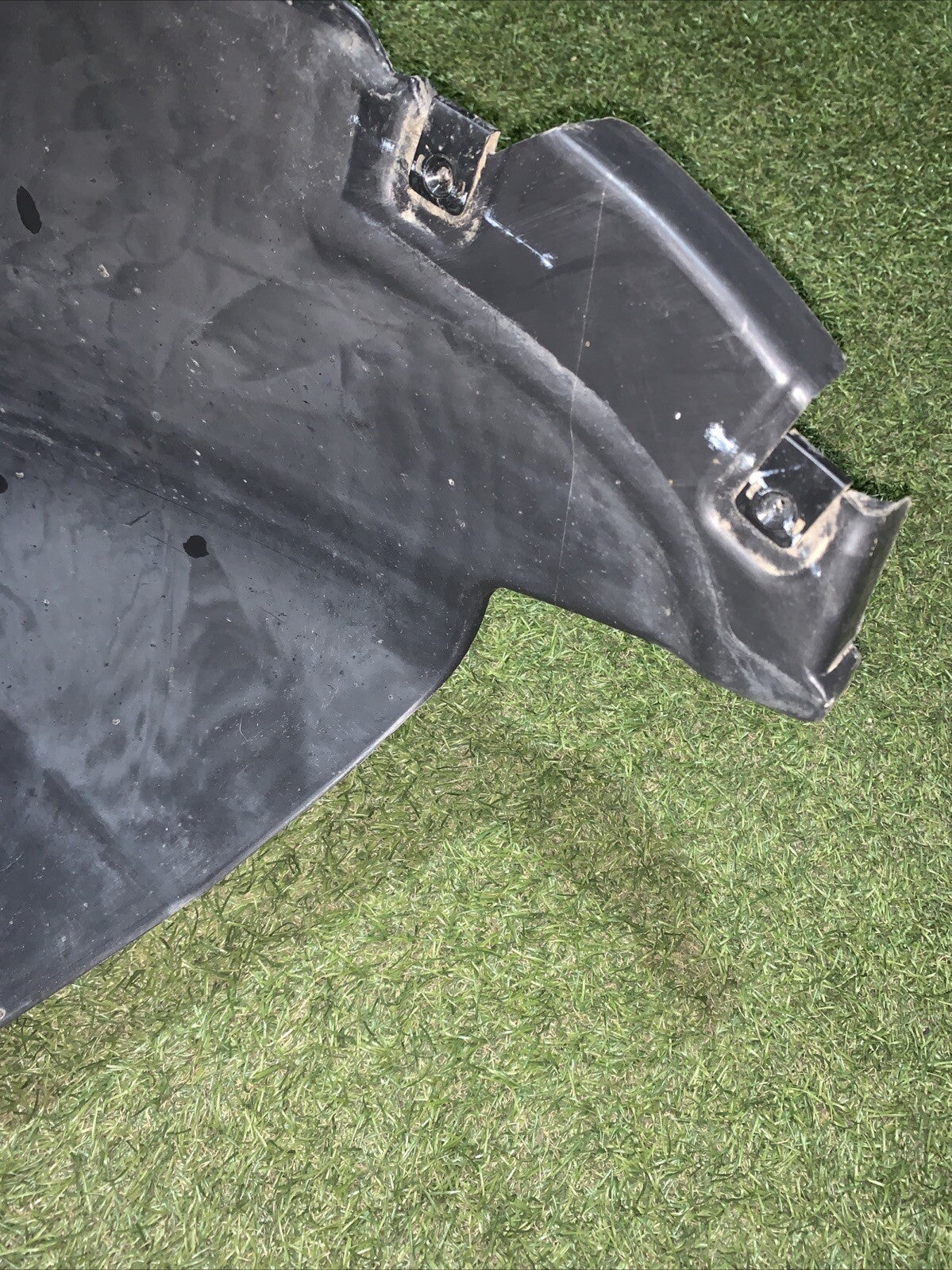 PASSARUOTA SOTTOPARAFANGO POSTERIORE DESTRO PEUGEOT 2008 2013-2016(967881368A)