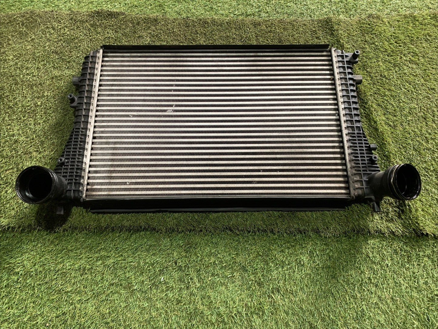 Radiatore Intercooler Volkswagen Golf 6 2.0 Diesel 1K0145803T